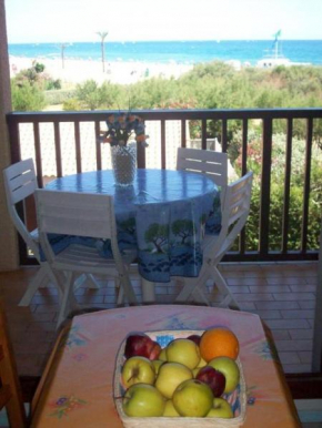 F2 - Front de Mer - Les Pieds Dans l'Eau - Appartement Situé à Saint-Cyprien Plage Sud - 30M Mer et Plage - et Non 500M- Avec Une Belle Vue sur Mer Depuis la Terrasse - Piscine - Parking Privatif - 4 